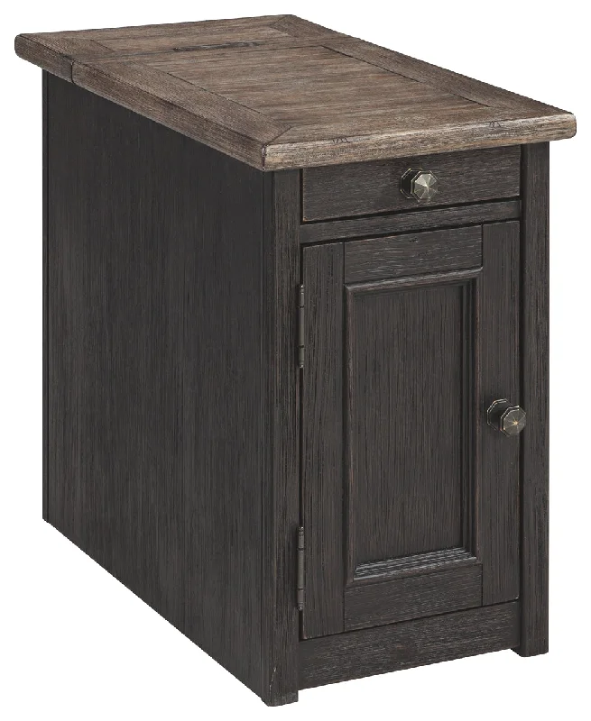 Tyler Creek T736-7 Grayish BrownBlack Chair Side End Table