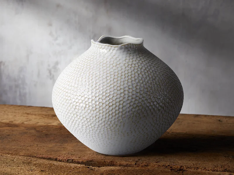 Eva Large Round Vase in Cream